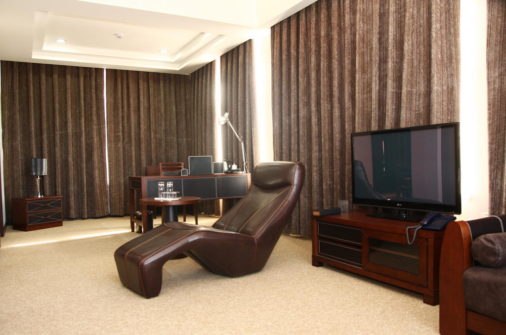 Grand M Hotel Navoi Room photo
