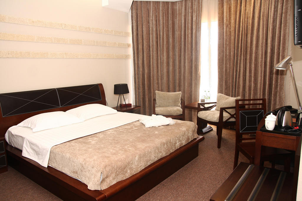 Grand M Hotel Navoi Room photo
