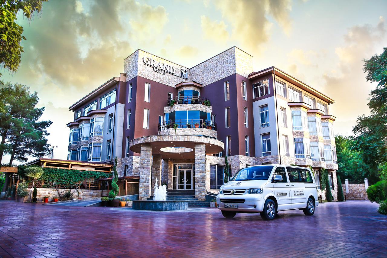 Grand M Hotel Navoi Exterior photo